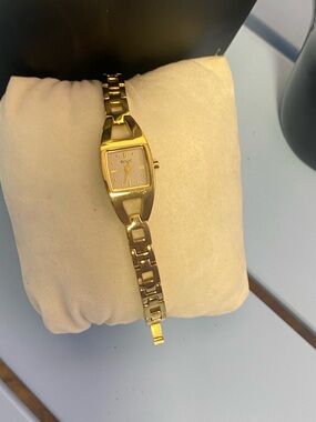 Relic Women's Gold Bracelet Watch with Champagne Dial